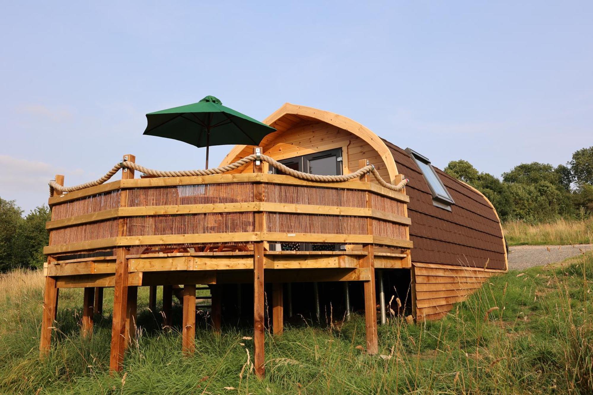 Ammonite Glamping Pod & Hot Tub Lejlighed Hungerton Eksteriør billede
